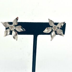 Vintage BD Mid Century Floral Screw Back Earrings